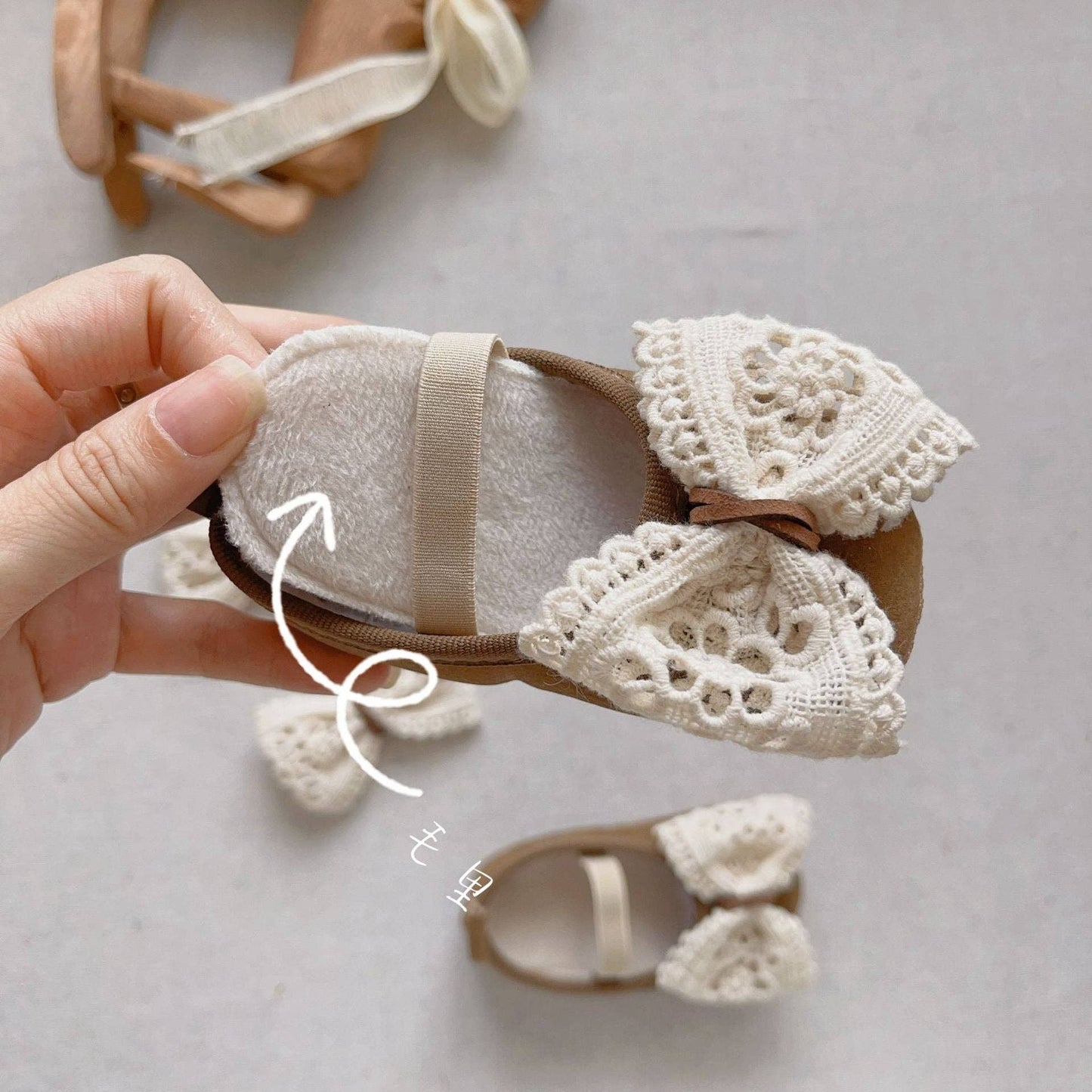 Autumn Baby Girl Princess Design Hollow-out Bow Attached Toddler Walking Shoes: Coffee / Insole length 13.00 cm
