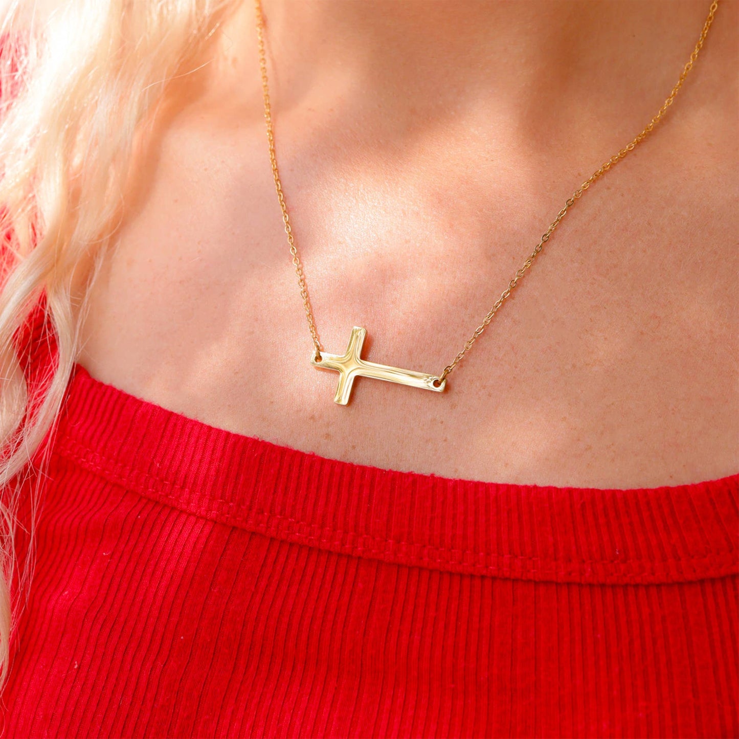Stainless Steel Horizontal Cross Necklace: Gold / 19mm