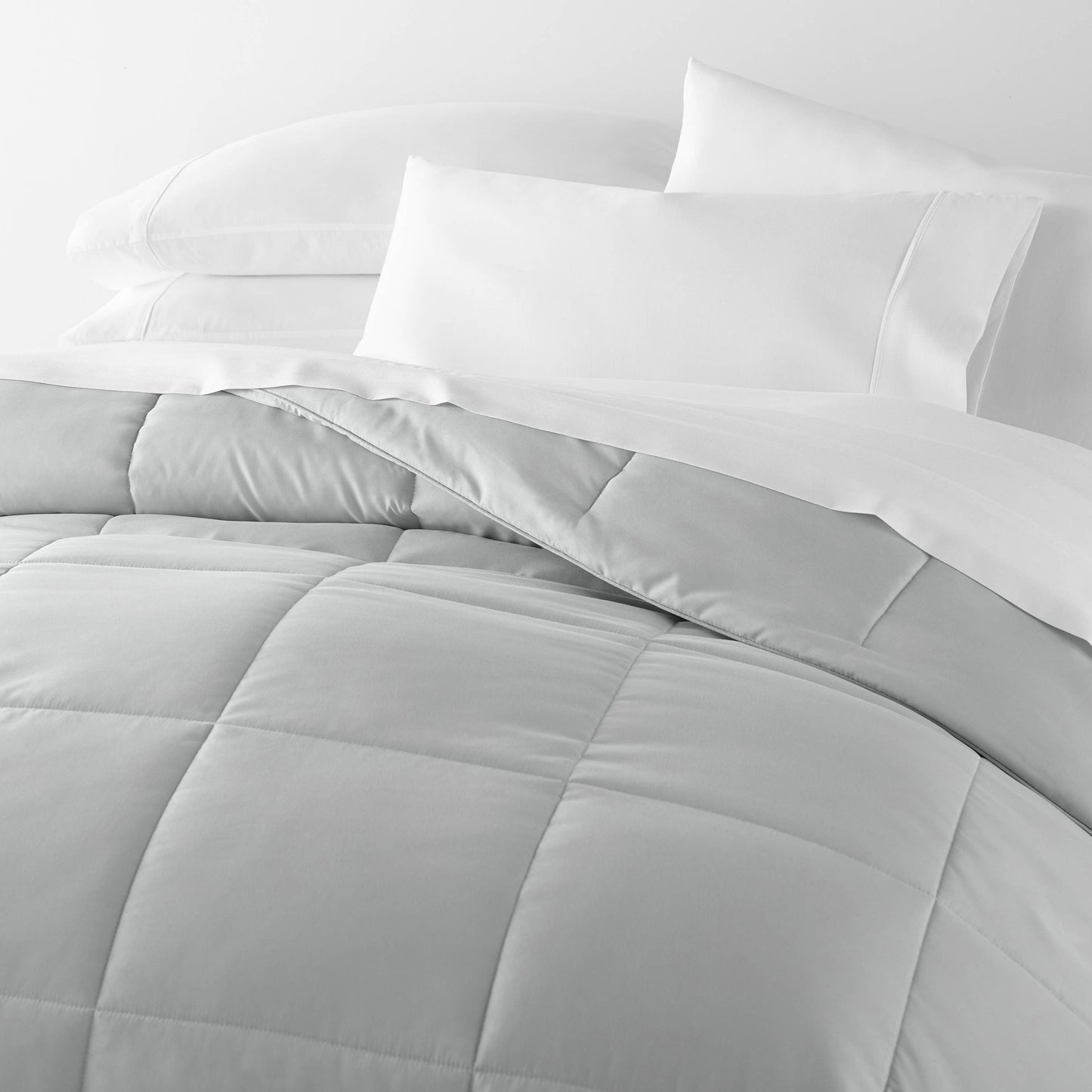 Home Collection All Season Down Alternative Comforter: Light Gray / King/California