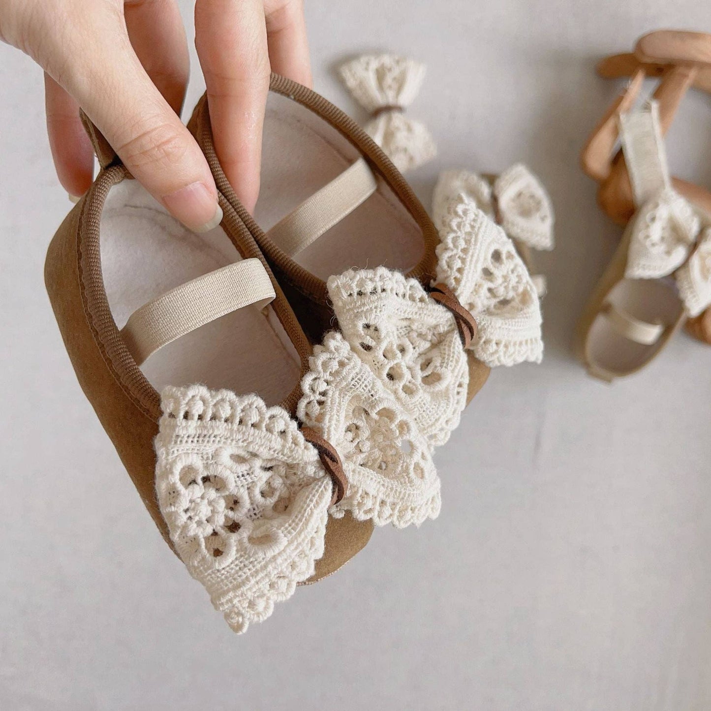 Autumn Baby Girl Princess Design Hollow-out Bow Attached Toddler Walking Shoes: Beige / Insole length 11.00 cm