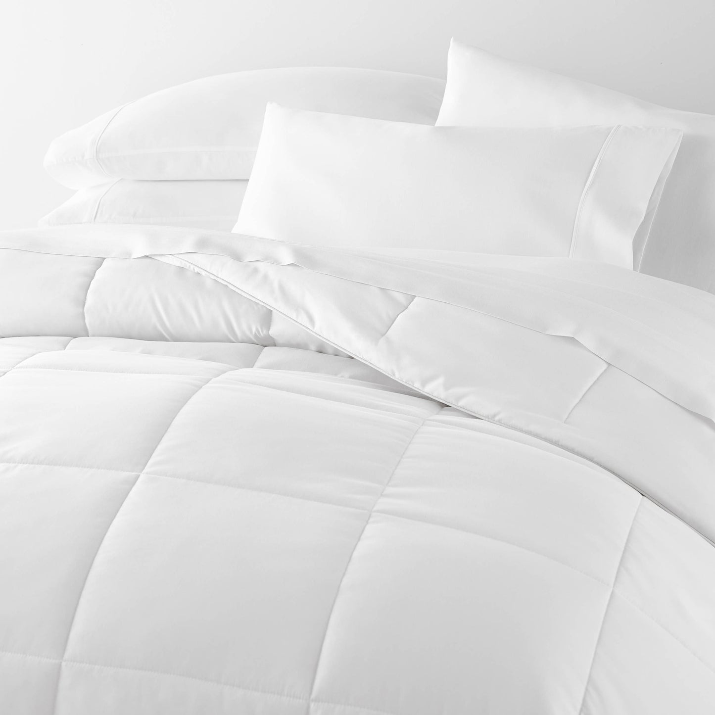 Home Collection All Season Down Alternative Comforter: White / Full/Queen