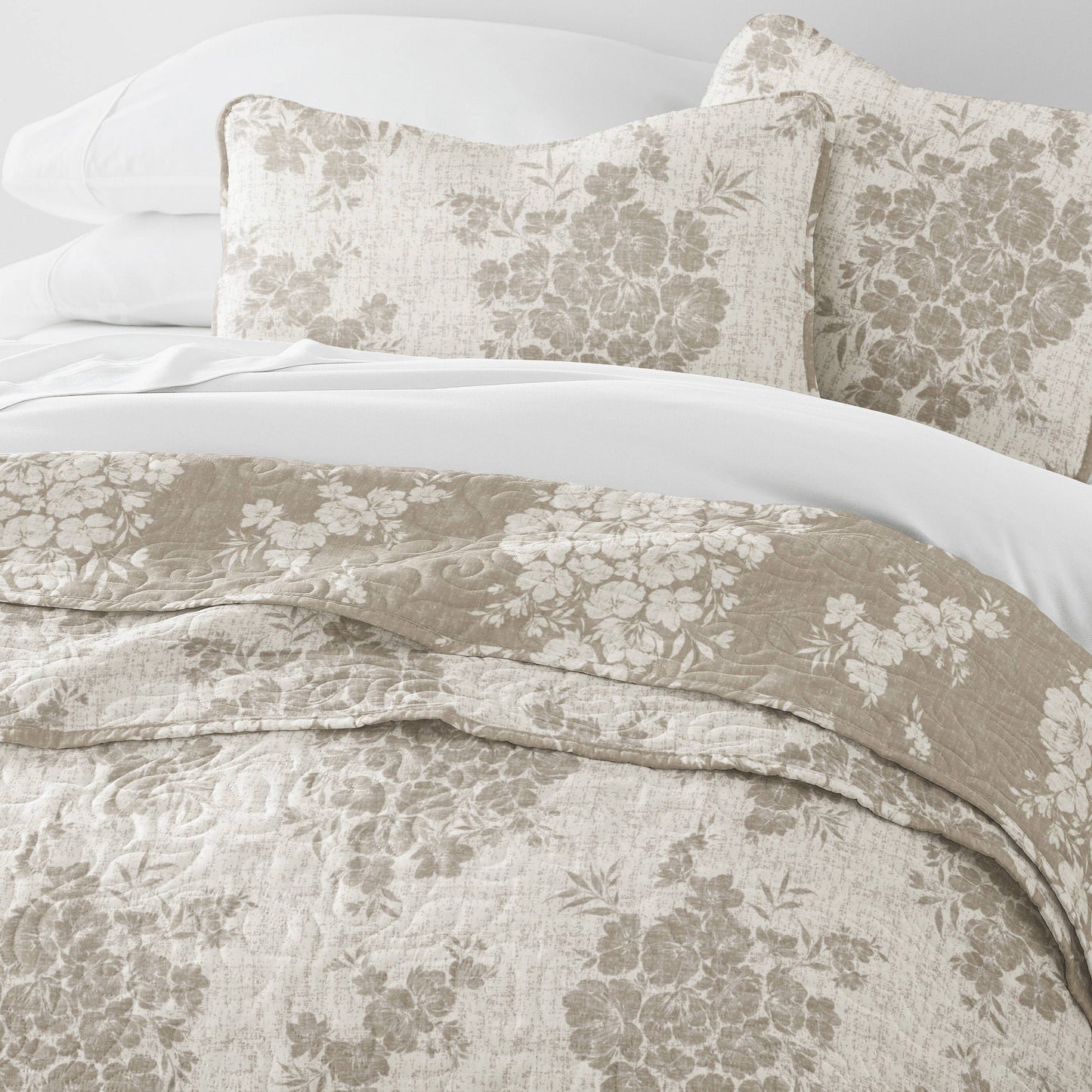 Distressed Bouquet All Season Patterned Reversible Quilt Set: Taupe / Full/Queen