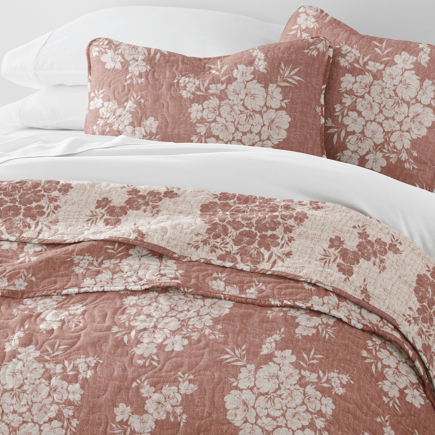 Distressed Bouquet All Season Patterned Reversible Quilt Set: Taupe / Full/Queen