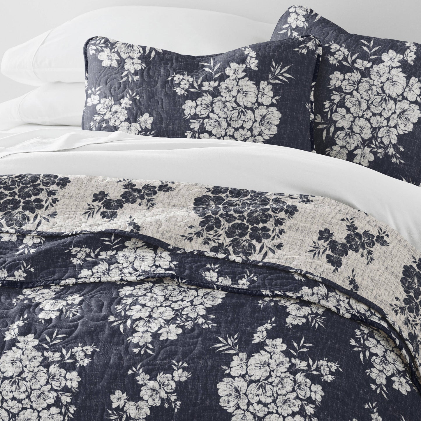 Distressed Bouquet All Season Patterned Reversible Quilt Set: Taupe / Full/Queen