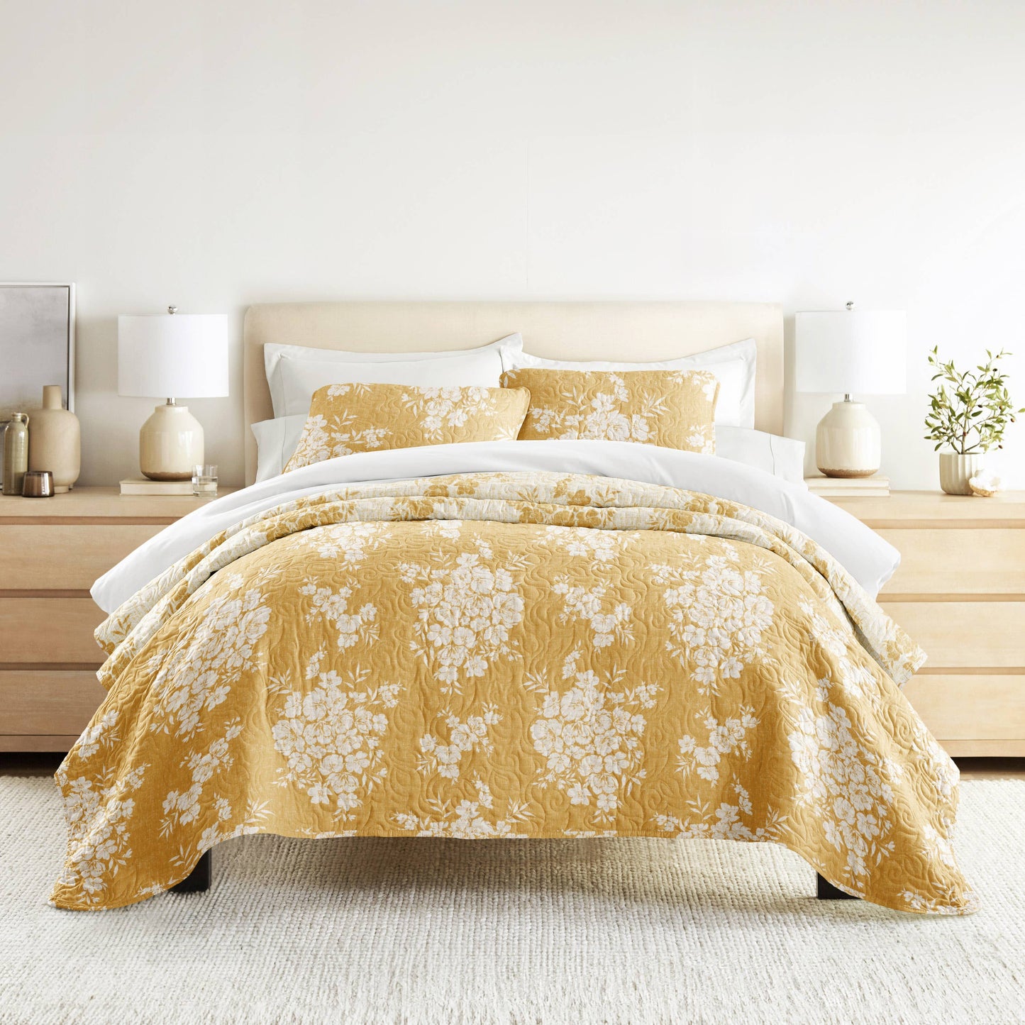 Distressed Bouquet All Season Patterned Reversible Quilt Set: Taupe / Full/Queen