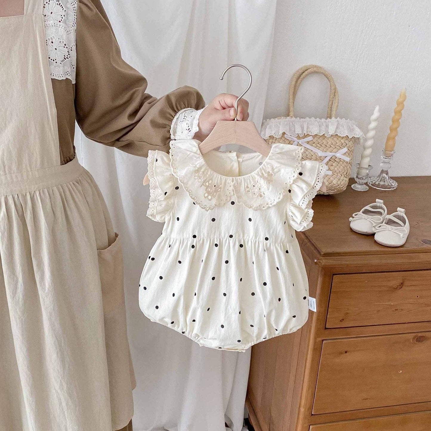 Summer Arrival Baby Girls Cute Dots Pattern Fly Sleeves bodysuit: Apricot / 73 (6-9M)