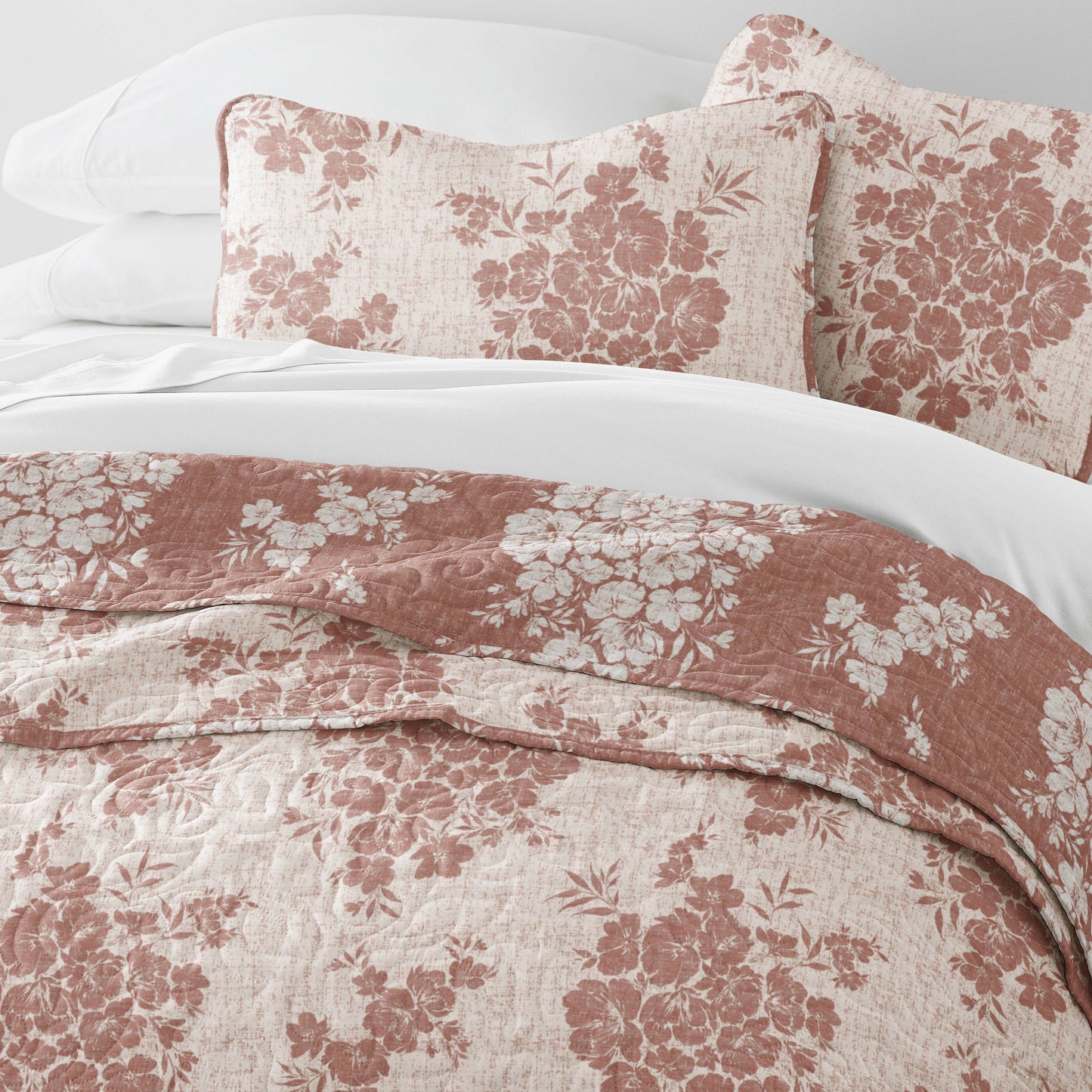 Distressed Bouquet All Season Patterned Reversible Quilt Set: Taupe / Full/Queen