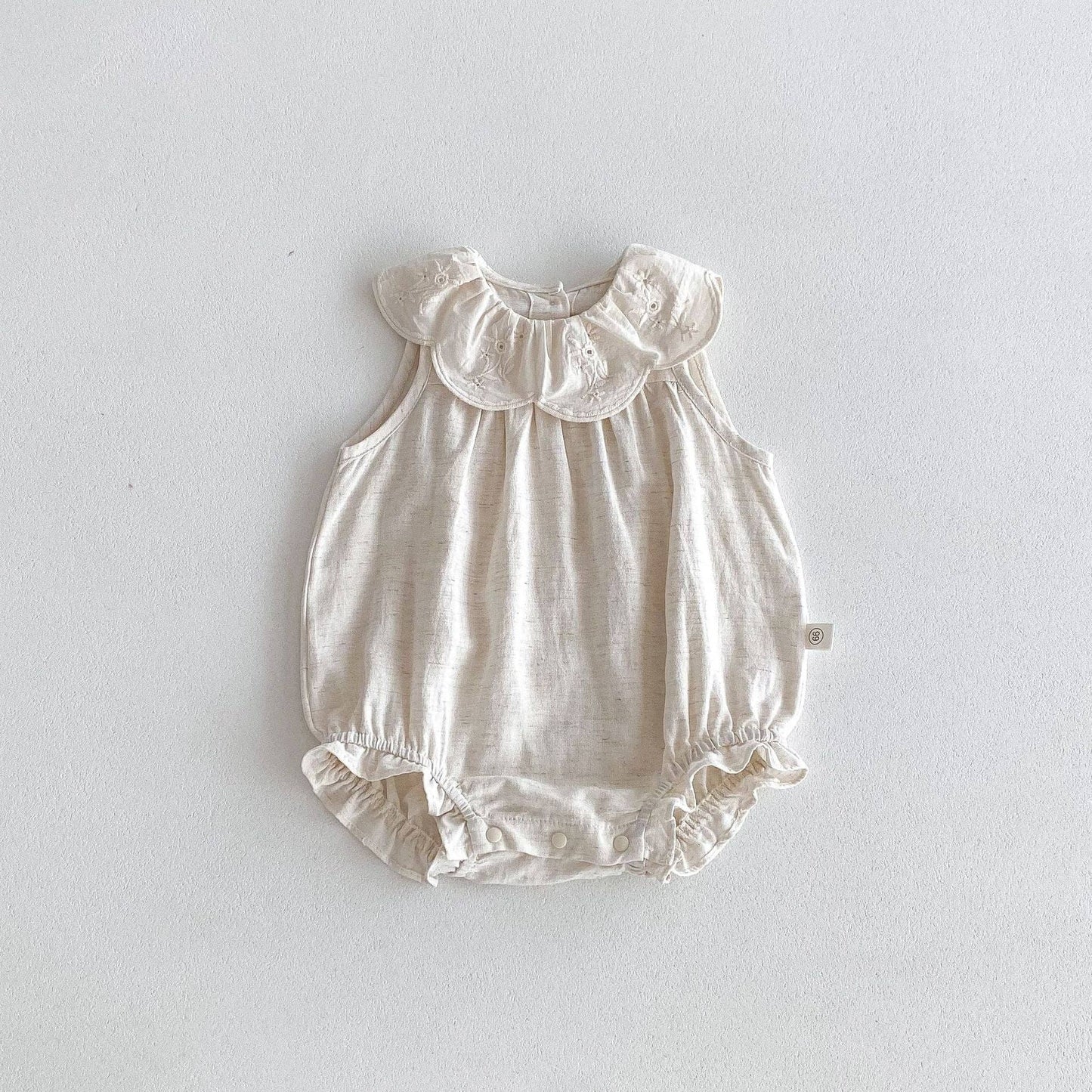Summer Baby Girls Solid Color Simple Floral Embroidery Sleeveless bodysuit: White / 66 (3-6M)