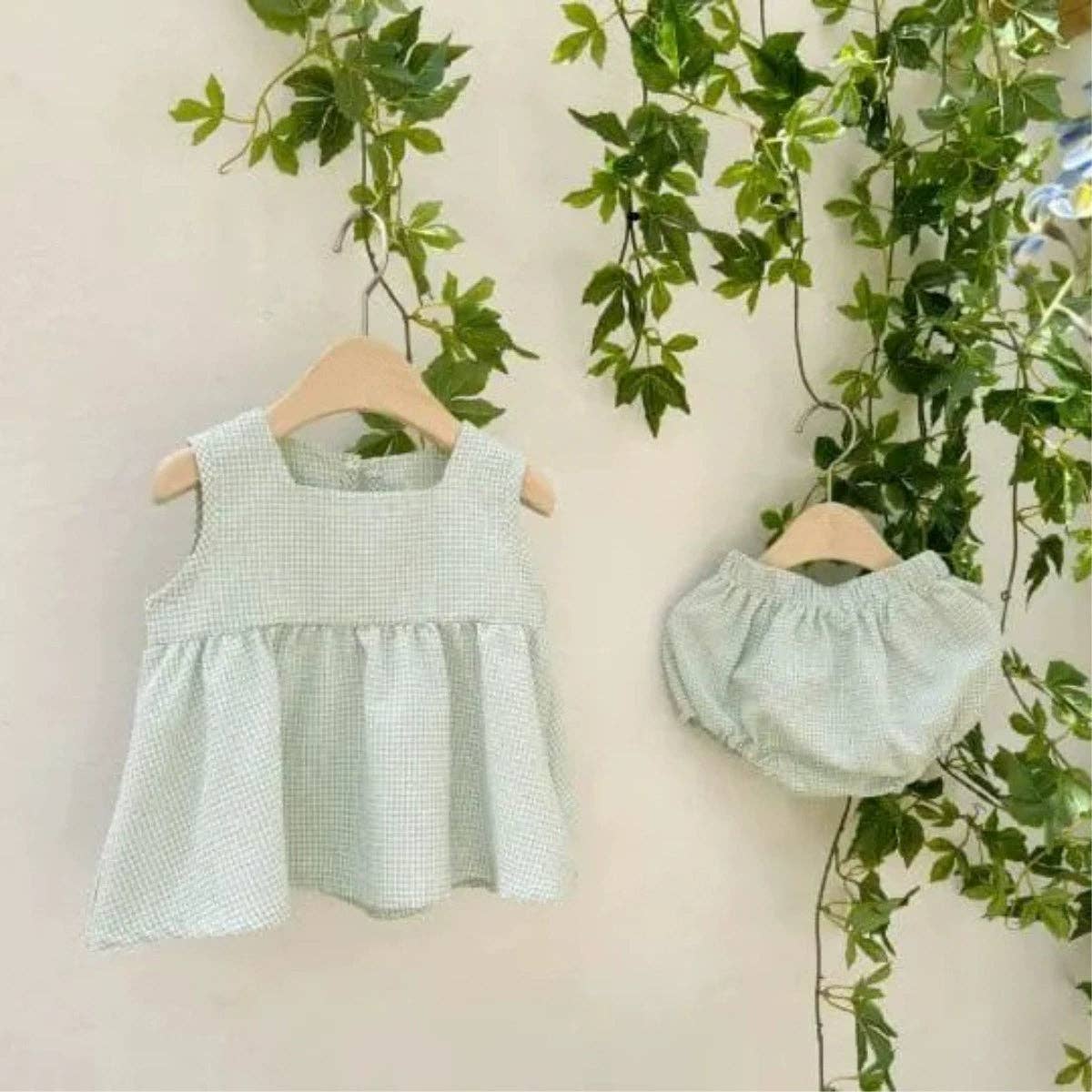 Summer Hot Selling Baby Kids Girls Sleeveless Square Neck Plaid Vest and Shorts Clothing Set: Beige / 73 (6-9M)