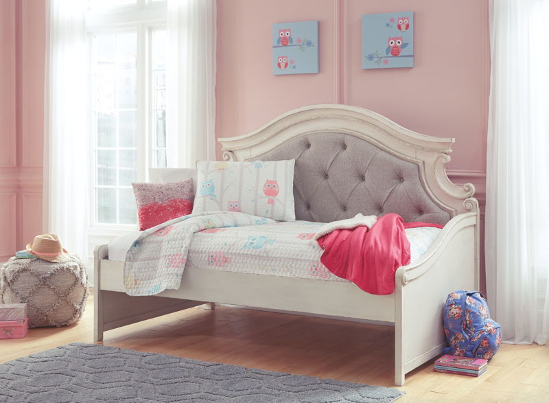Realyn Bedroom Series - Ashley Furniture